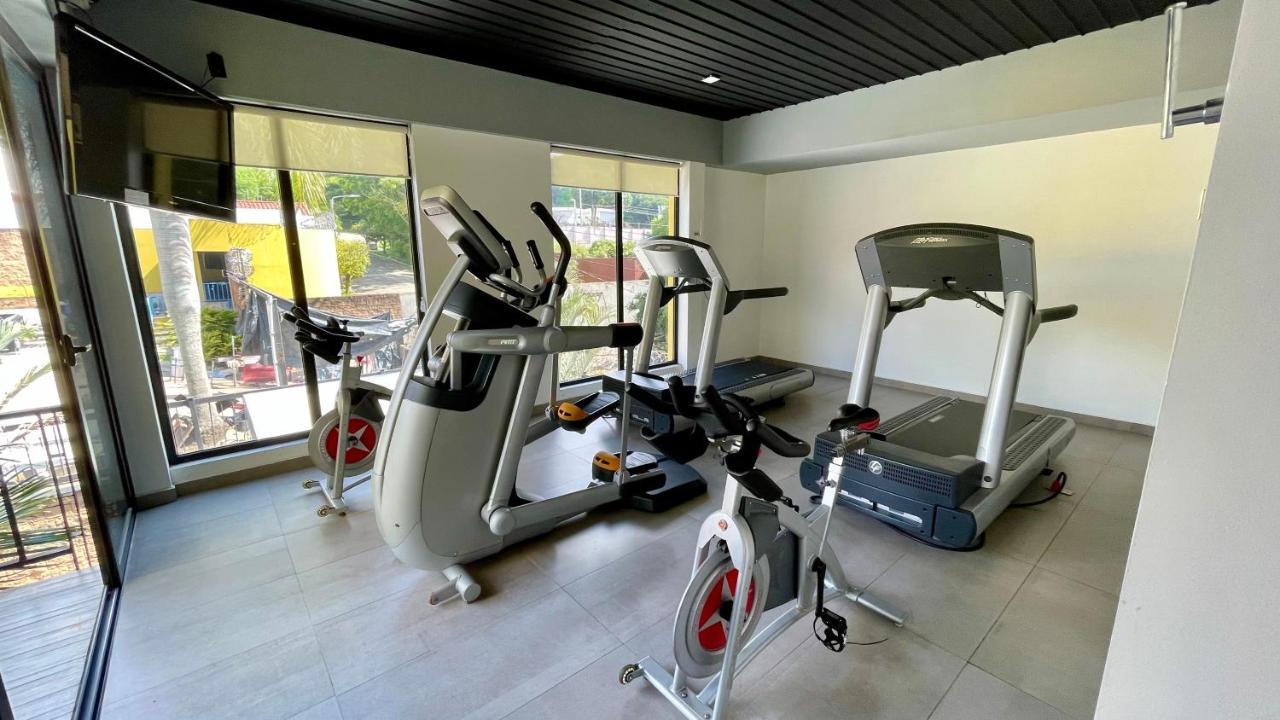 Beverly Hills: Hotel And Business Nuevo Cuscatlan Dış mekan fotoğraf