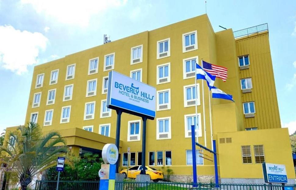 Beverly Hills: Hotel And Business Nuevo Cuscatlan Dış mekan fotoğraf