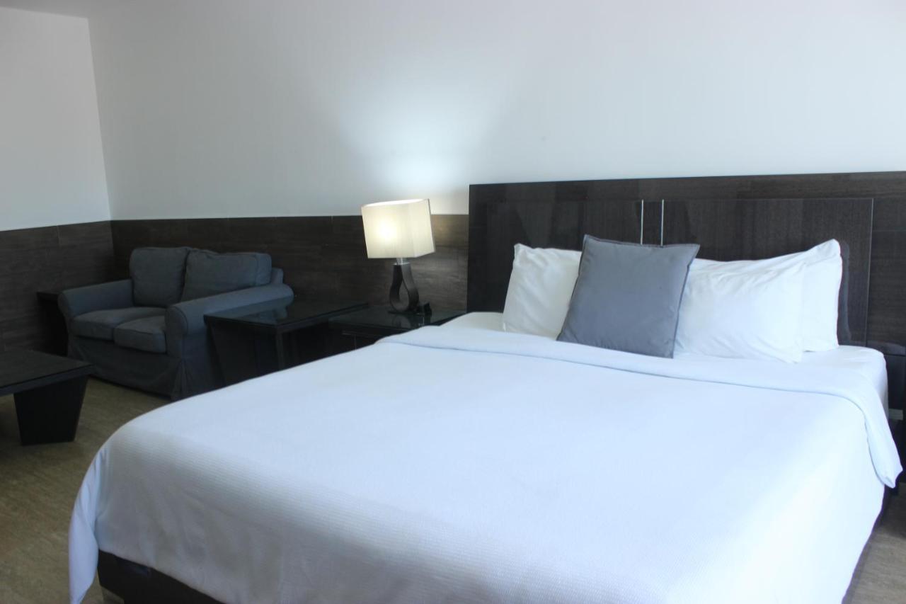Beverly Hills: Hotel And Business Nuevo Cuscatlan Dış mekan fotoğraf